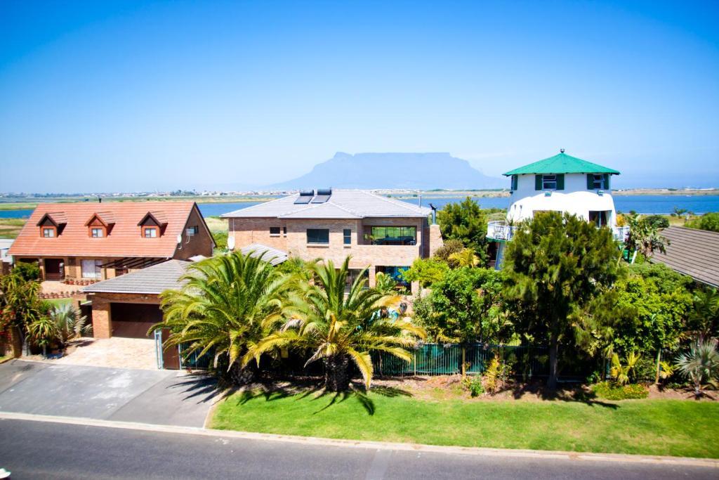 Cape Oasis Guesthouse Bloubergstrand Εξωτερικό φωτογραφία